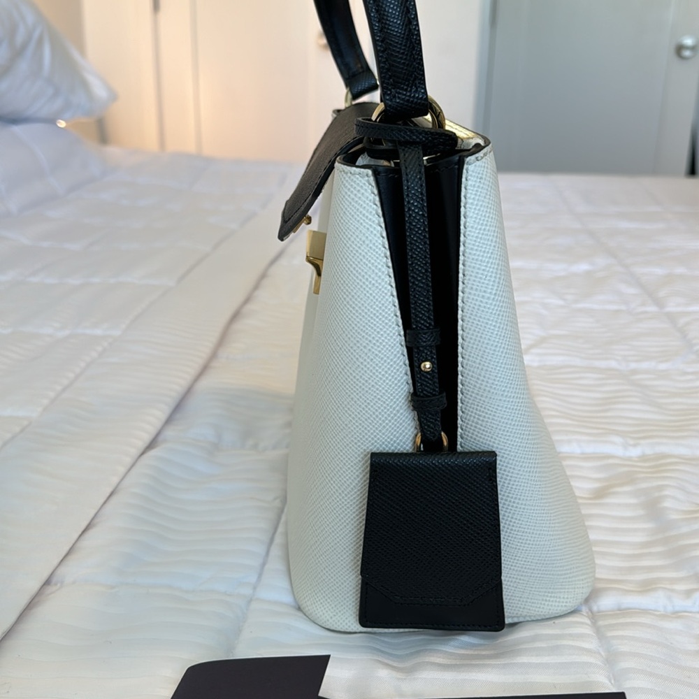 NWT Prada Cartella Saffiano Blanco + Nero top handle & strap handbag NEVER USED - Picture 5 of 9